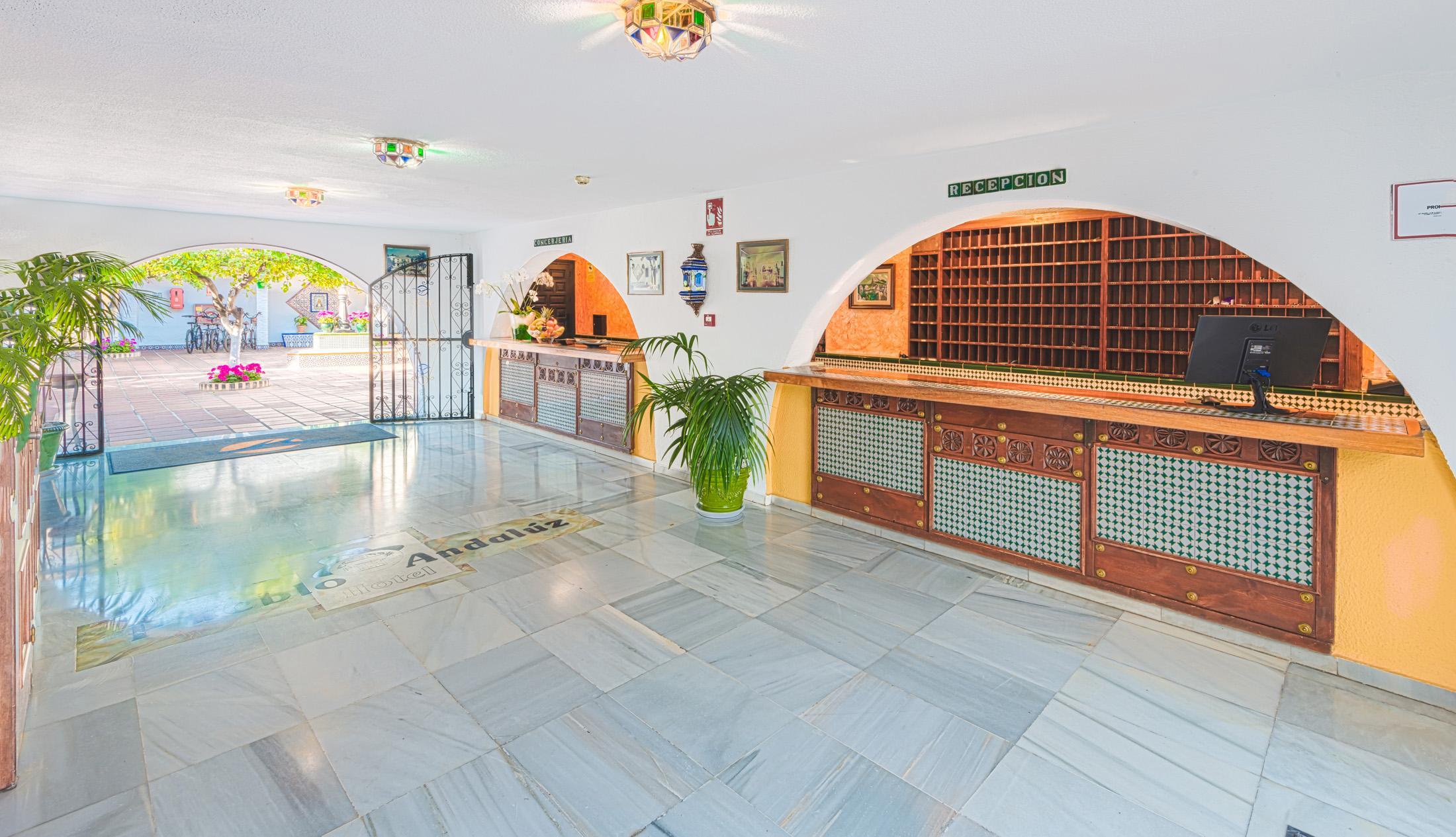 Hotel Globales Pueblo Andaluz San Pedro de Alcántara Exterior foto