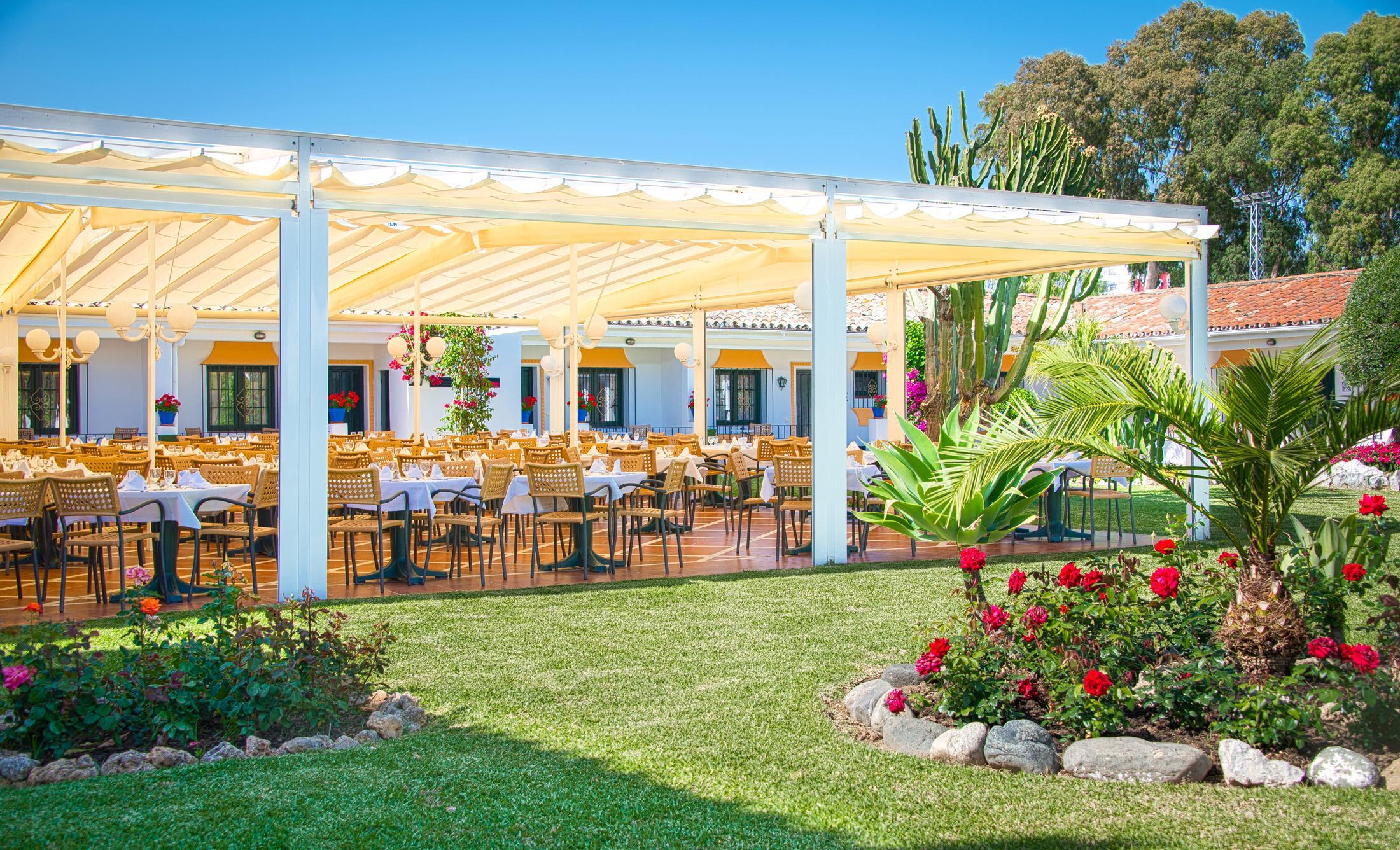 Hotel Globales Pueblo Andaluz San Pedro de Alcántara Exterior foto