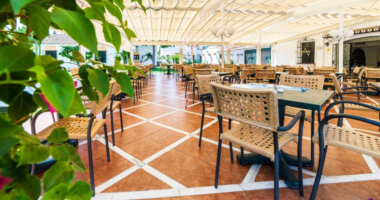 Hotel Globales Pueblo Andaluz San Pedro de Alcántara Exterior foto